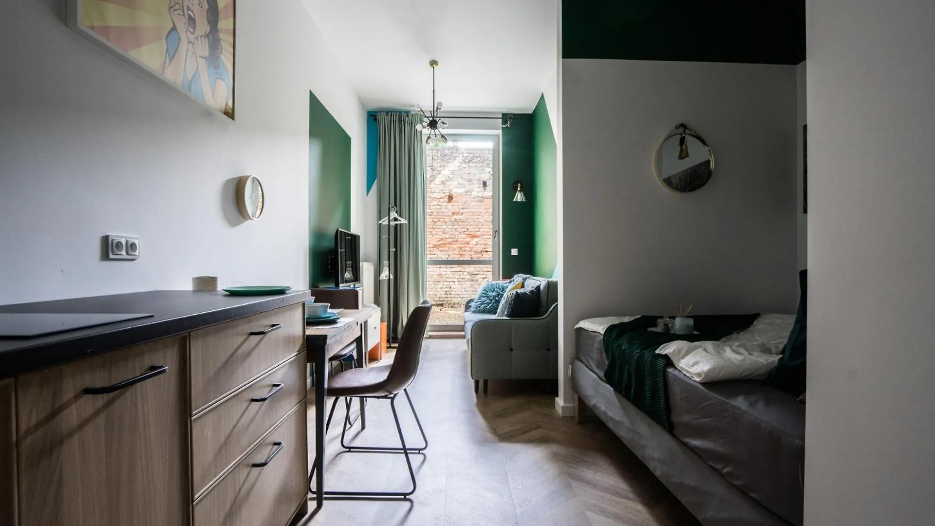 Close-Central Warsaw Apartment - Great Location- Praga&Zabkowska
